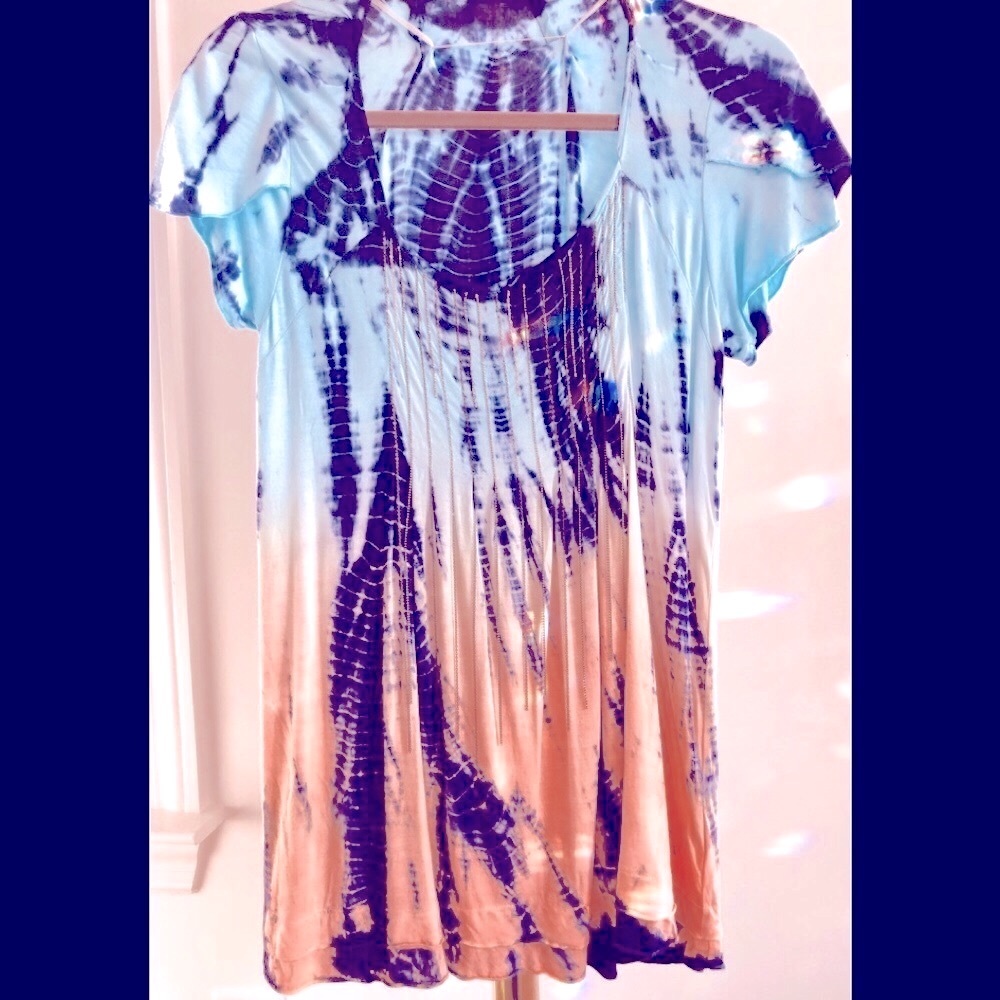 Free people tie-dye chain detail tunic top a butterfly sleeve Jersey knit M